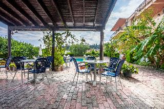 Skentos Hotel