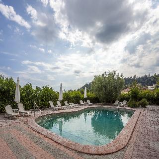 Skentos Hotel