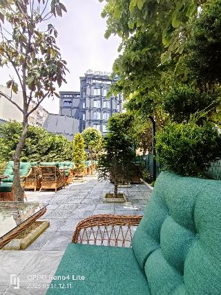 Porta Romanos Hotel