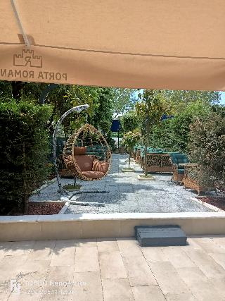 Porta Romanos Hotel