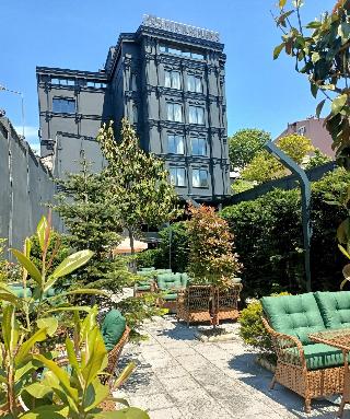 Porta Romanos Hotel