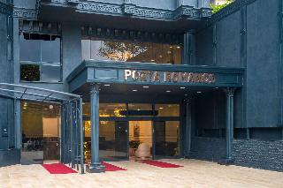 Porta Romanos Hotel