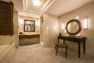 Colonial Ocean Front Suite - Double
