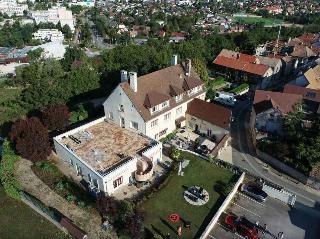 La Bonbonniere Sure Hotel Collection by BW