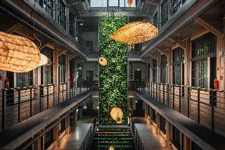 Montownia Lofts & Experience