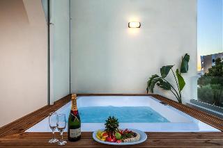 Vaya Suites