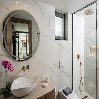 Vaya Suites