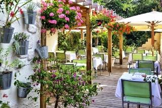 Logis Hotel Le Pont Bernet