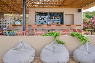 Akrathos Beach Hotel