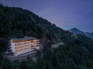 JuSTa Luxe Hollow Oak Mussoorie