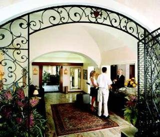 Lobby
 di Dell Angelo