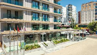 Awen Lara Hotel
