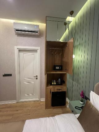 Room Room