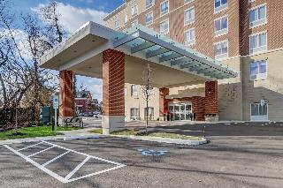Hampton Inn & Suites Cincinnati Midtown Rookwood