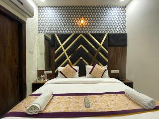 Hotel Dg By Divudecom