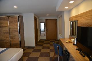 Feel And Live Hotel