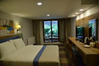 Feel And Live Hotel