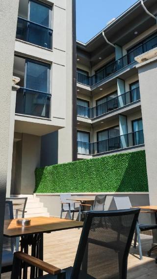 Myway Deluxe Hotel