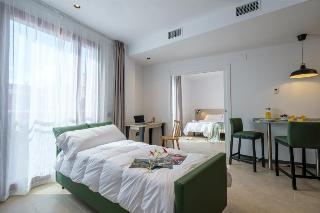 Room Room