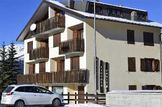 Piccolo Chalet , Italian Alps