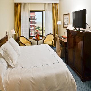 Room thumbnail 1