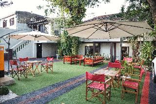 EL NOGAL CASA HOTEL