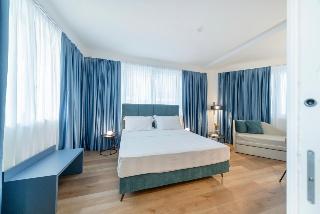 Room Room