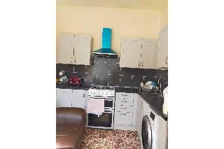 Paradise Apartment- Female Only