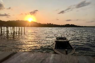 Kiki Beach Resort Batam By Zuzu