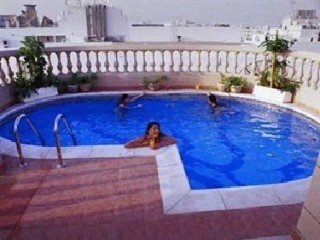 Pool
 di Zain International