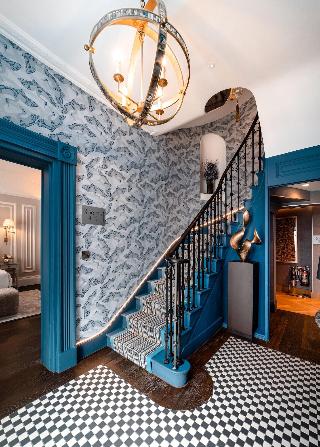 No 4 Carlton Hotel