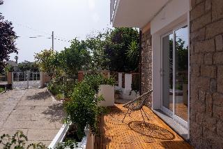 Nautika Suites