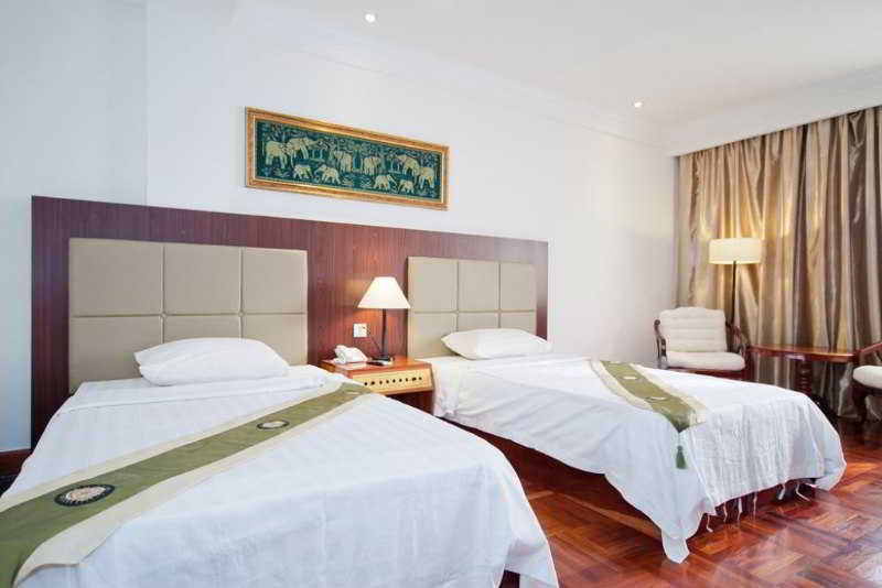 Room thumbnail 4