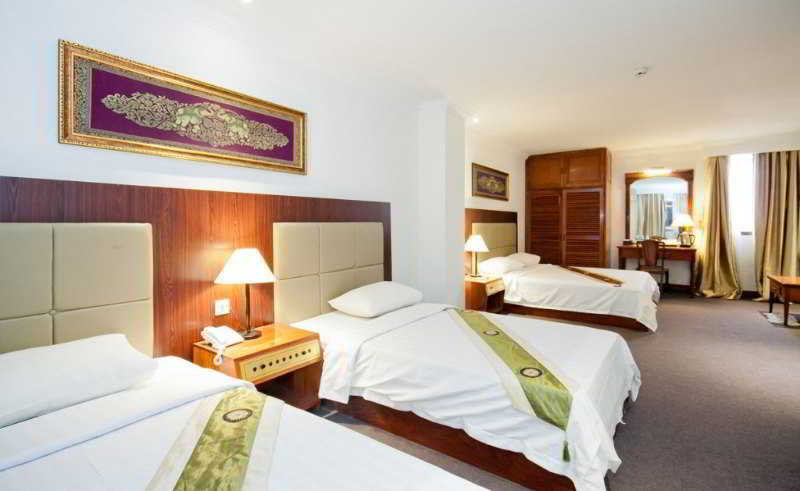 Room thumbnail 9