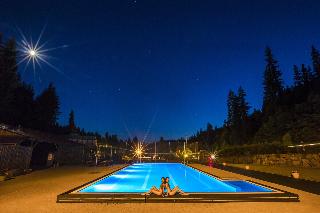 Loboga Resort