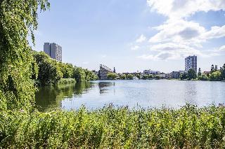 The Lakes Apartments By Daniel Jacoba ™s