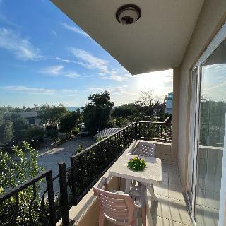 Beachway Hotel Side