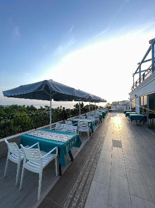 Beachway Hotel Side