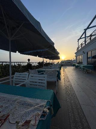 Beachway Hotel Side