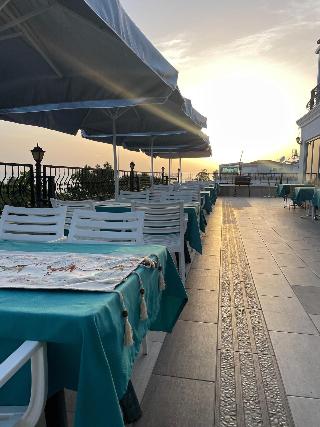 Beachway Hotel Side