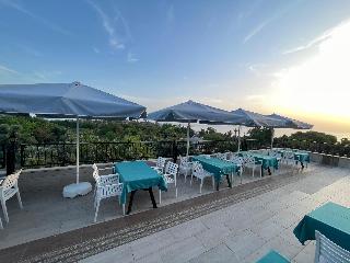 Beachway Hotel Side