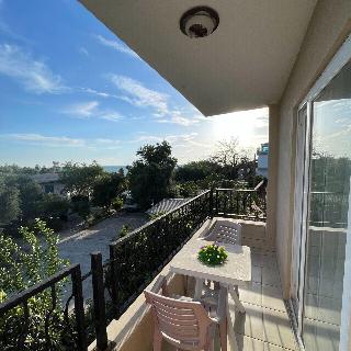 Beachway Hotel Side