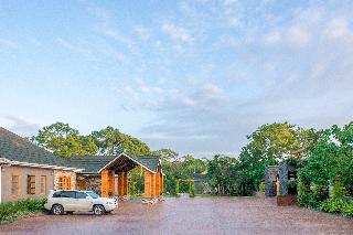 Chimpundu Lodge