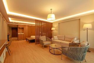Casa Lumar Luxury Lodging