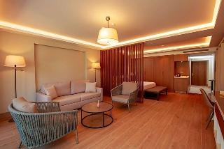 Casa Lumar Luxury Lodging