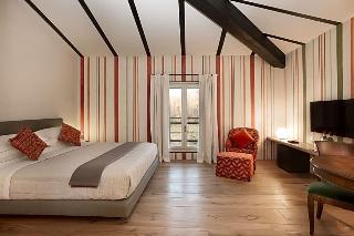 Room Room