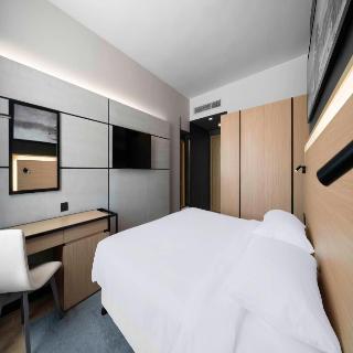 Room Room