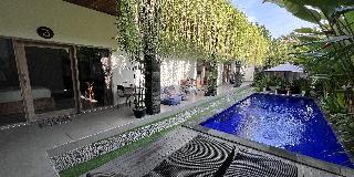 Pis Bolong Canggu By Zuzu