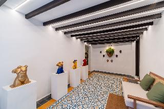 Empyrean Artdeco Boutique Hotel