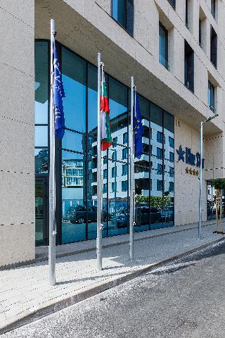 Blue Star Luxury Hotel 4*